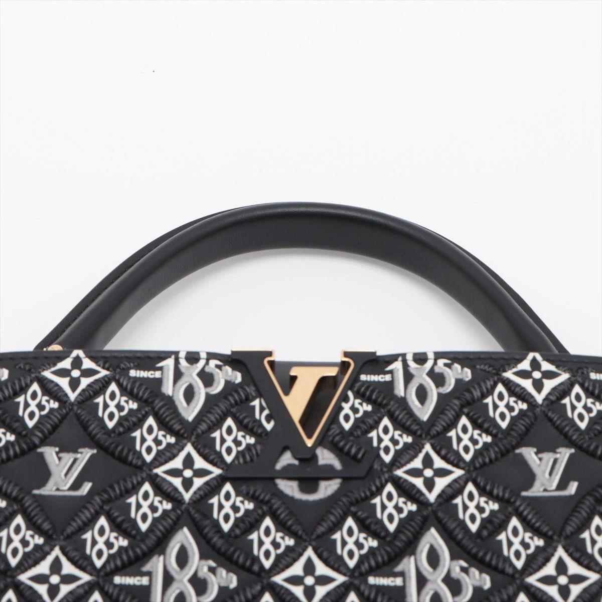 wild 新品・未使用Louis Vuitton M70258 ルイヴィトン Since1854 カプシーヌPM M57358 RFID反応あり