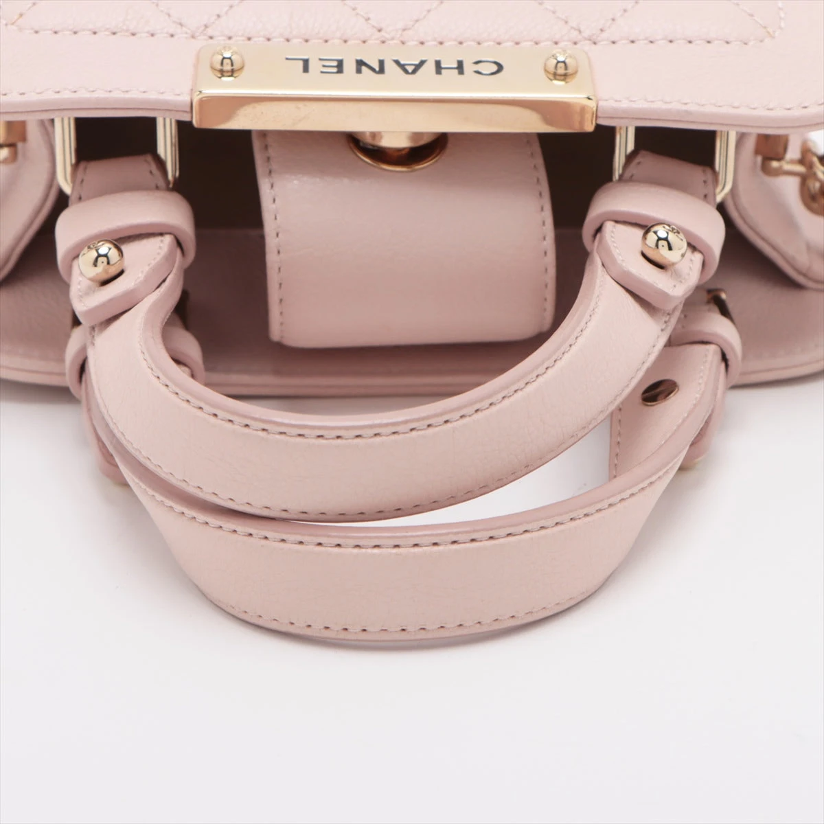 シャネル レザー マトラッセ 2way ハンドバッグ シャネル マトラッセ レザー 2WAYハンドバッグ ロゴプレート