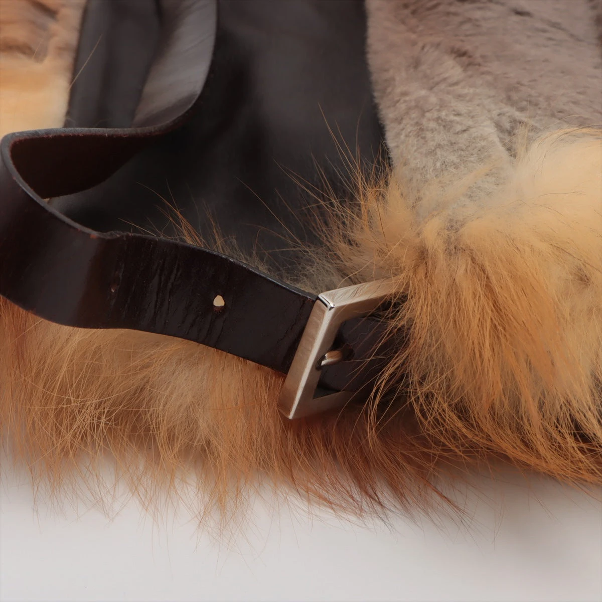 フェンディ マンマバケット ファー×レザー ショルダーバッグ ブラウン