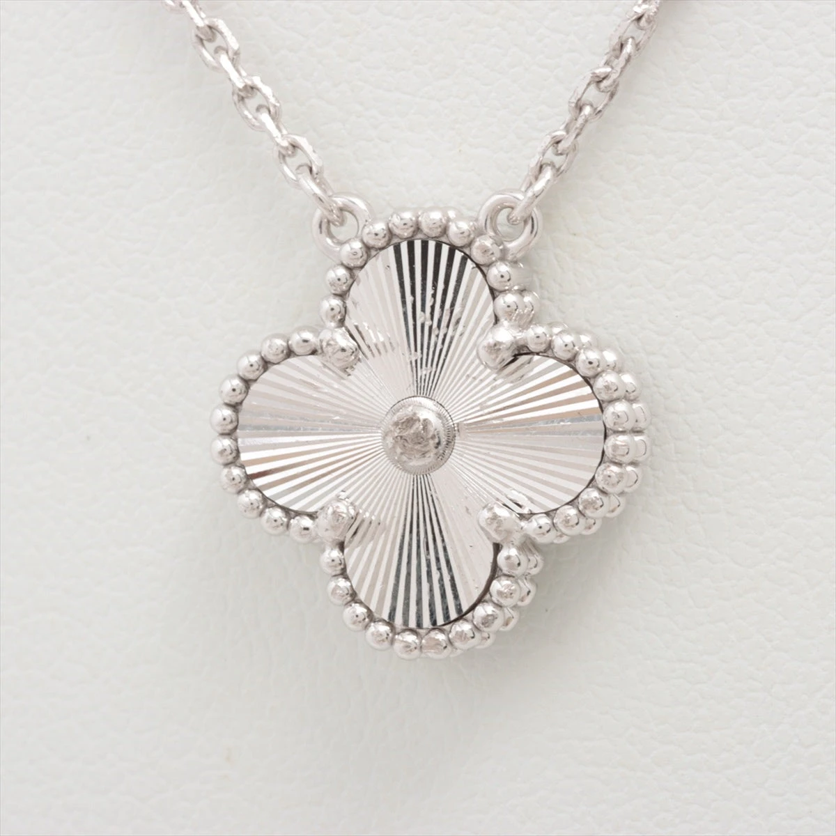 ヴァンクリーフ&アーペル ヴィンテージアルハンブラ ギョーシェ