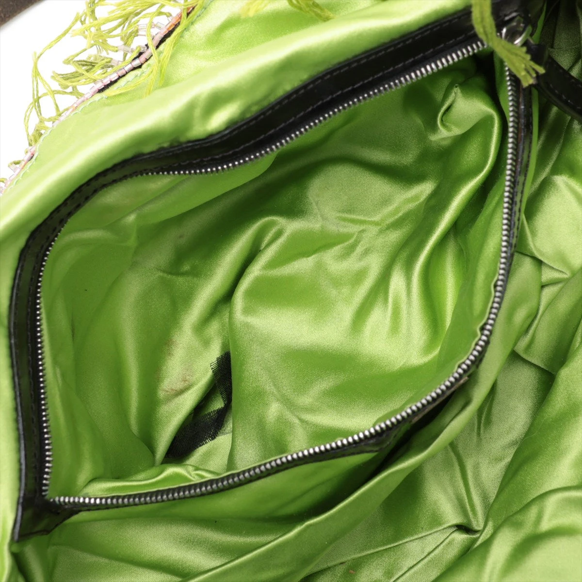 FENDI ビンテージビーズ刺繍 黒と緑のミュール39サイズ FENDI ビンテージビーズ刺繍 黒と緑のミュール39サイズ