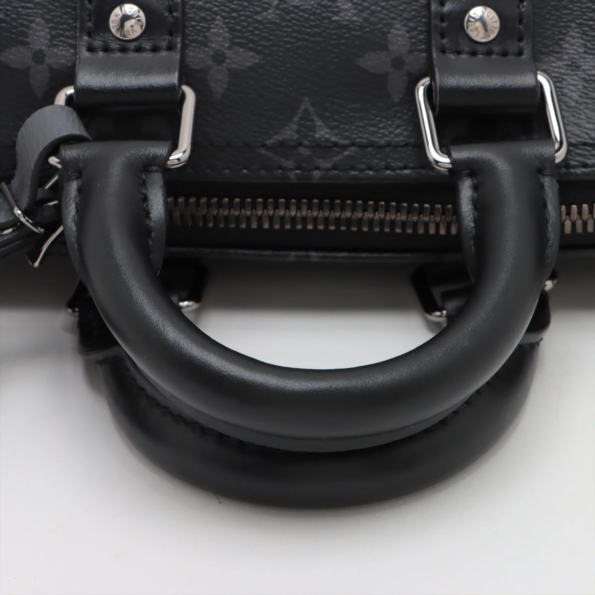 ヴィトン モノグラム エクリプス キーポル バンドリエール25 M46271