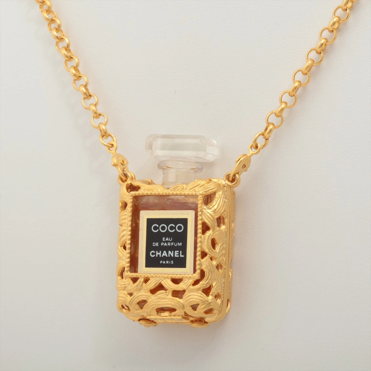 CHANEL 香水ボトル型ネックレス CHANEL 香水ボトル型 ネックレス 並行輸入品 - メルカリ