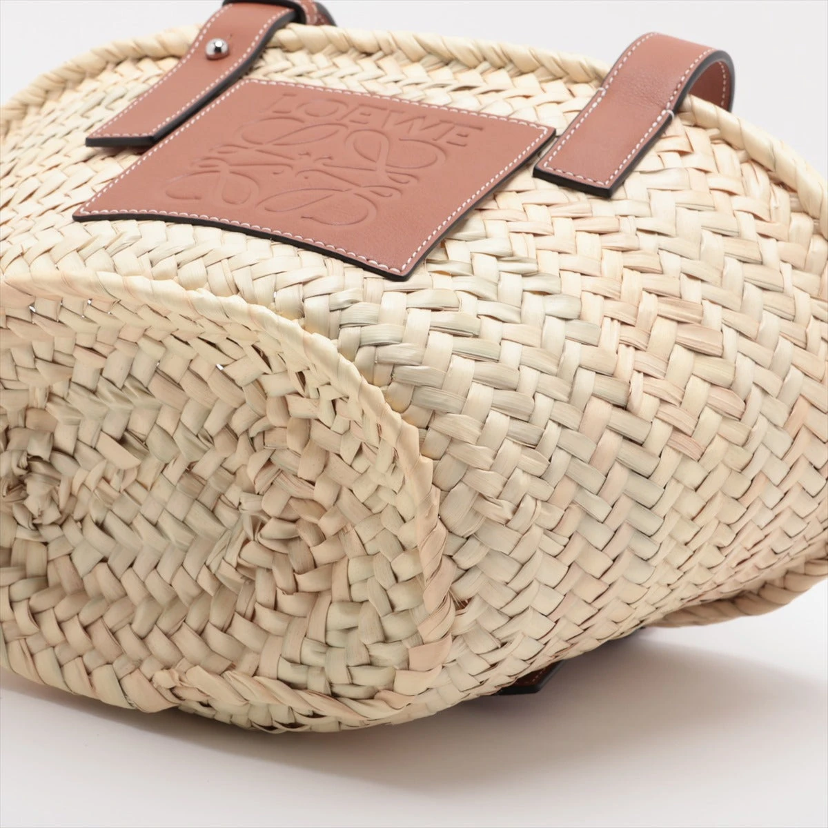 LOEWEロエベバスケットスモールラフィア×レザーハンドバッグブラウン ロエベ バスケットスモール ラフィア×レザー ハンドバッグ