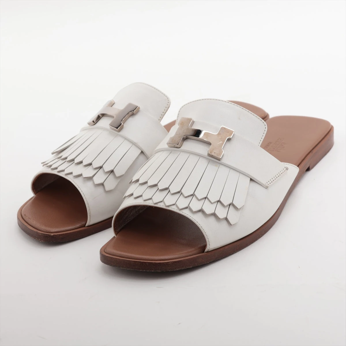 エルメスフリンジ付きホワイトレザーサンダル