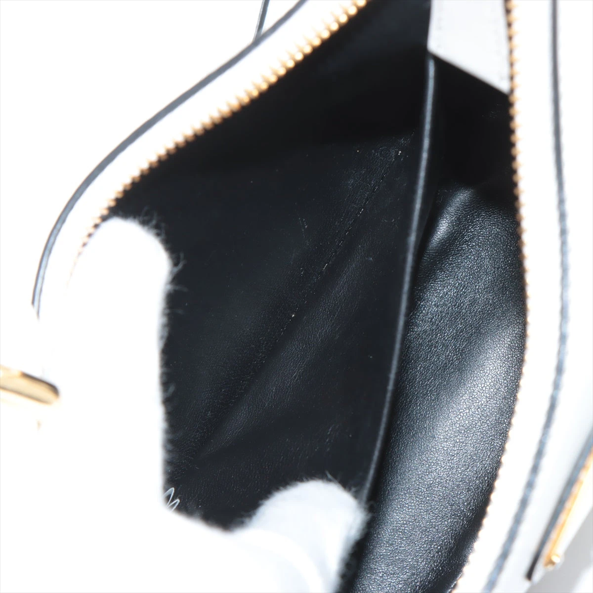 【PRADA】アーケ スモール レザー ショルダーバッグ★ホワイト Prada アーケ レザーショルダーバッグ | ホワイト | FARFETCH JP