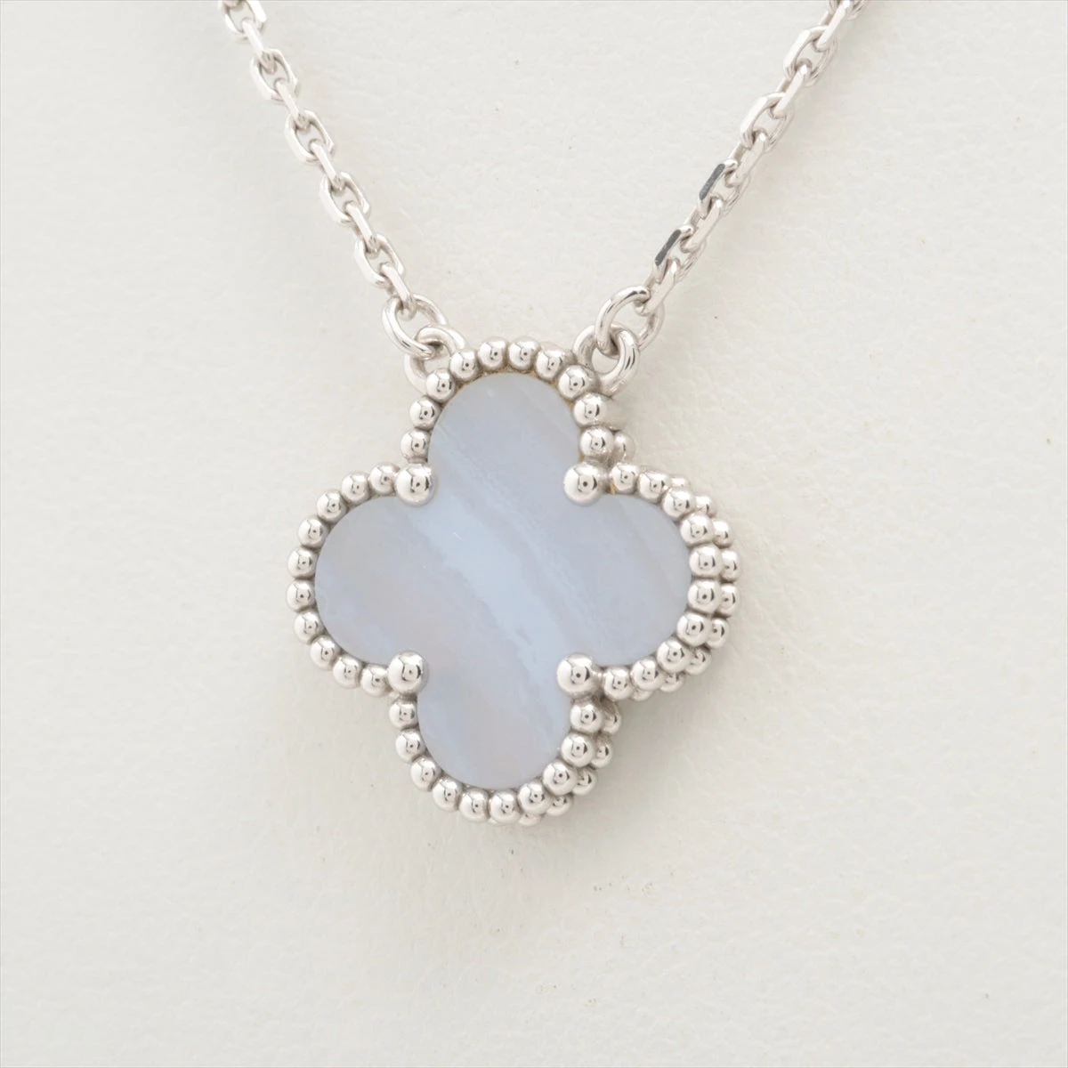 ヴァンクリーフ&アーペル ヴィンテージアルハンブラ カルセドニー