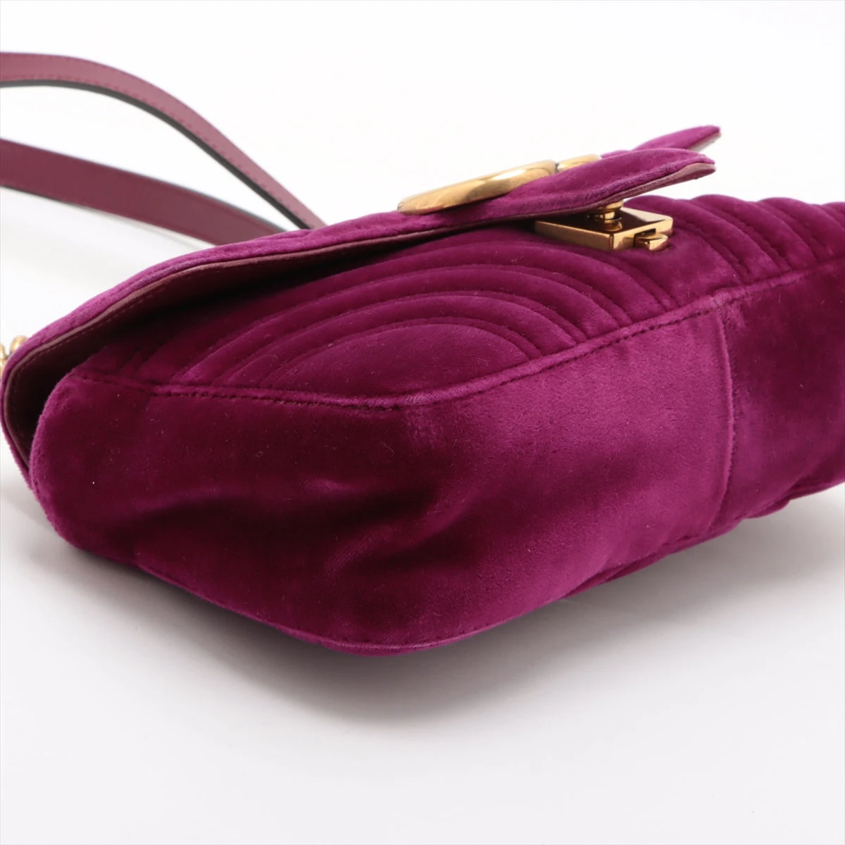グッチ GGマーモント ベルベット チェーンショルダーバッグ パープル