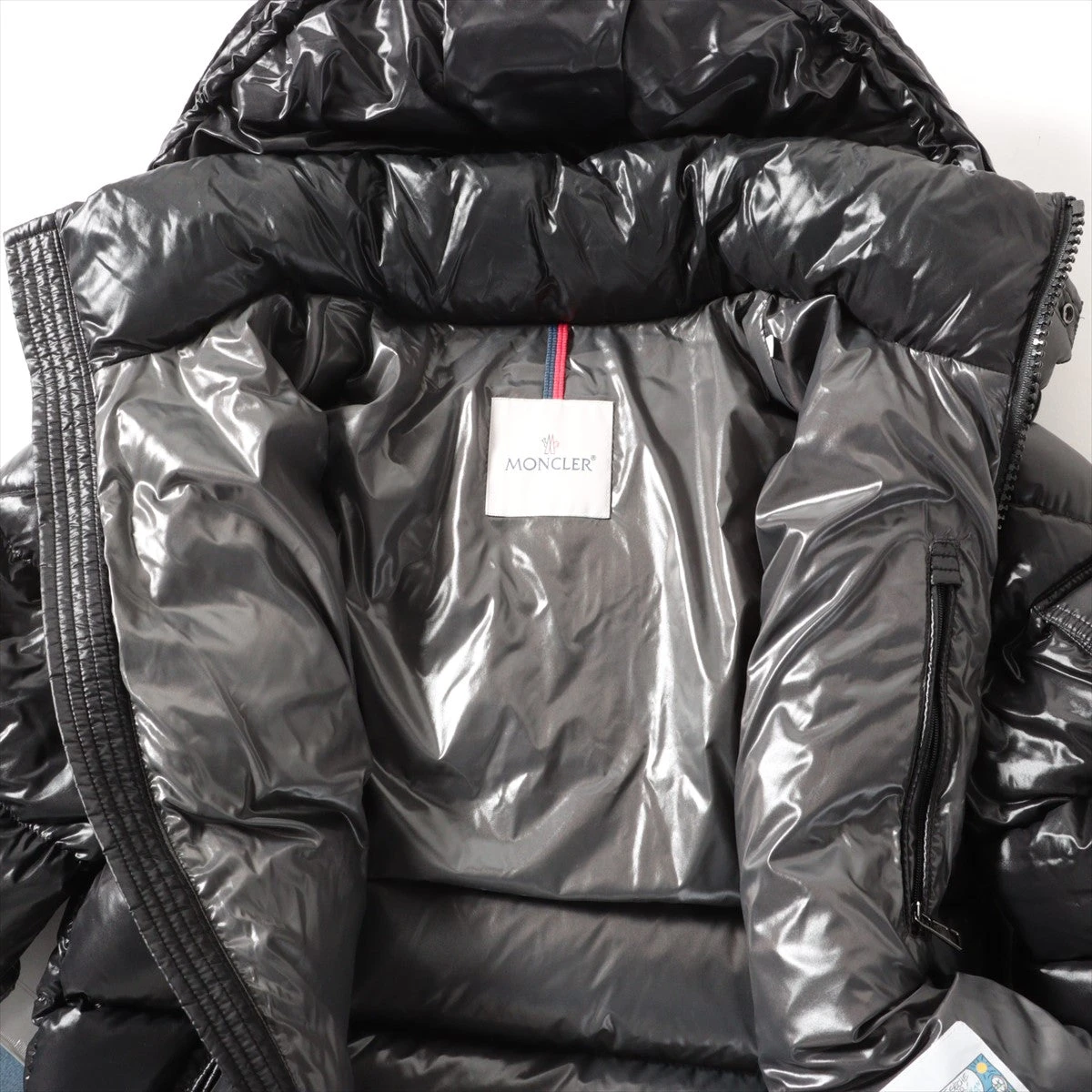 モンクレール　ダウンジャケット　マヤ　ホワイト　23年　I20911A53600 モンクレール MAYA 23年 ナイロン ダウンジャケット 2 メンズ