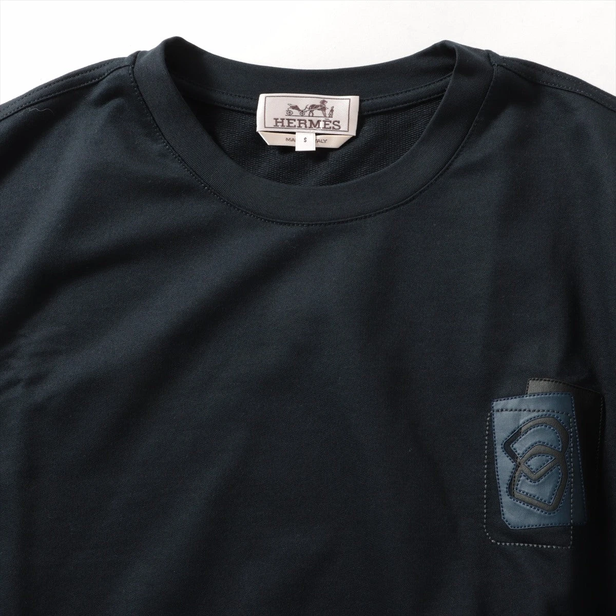 エルメス シェーヌダンクル コットン Tシャツ ネイビー エルメス コットン Tシャツ メンズ ネイビー H557920HA タグ・箱