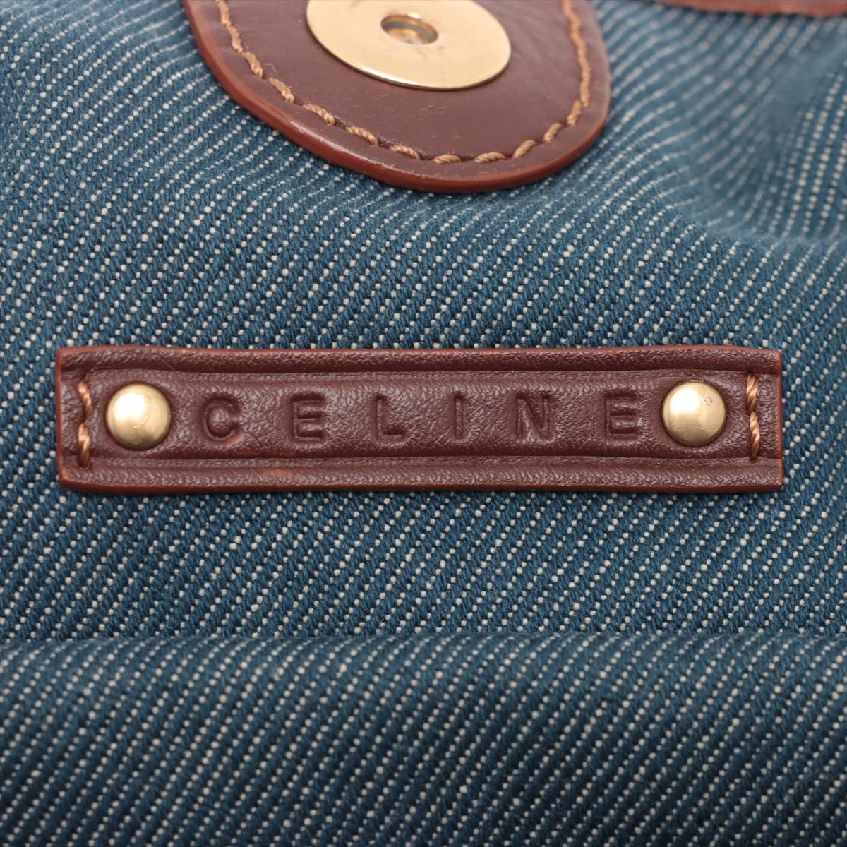 CELINE セリーヌ　マカダム　デニム　膝丈スカート　レザー　ロゴ CELINE セリーヌ マカダム デニム 膝丈スカート レザー ロゴ
