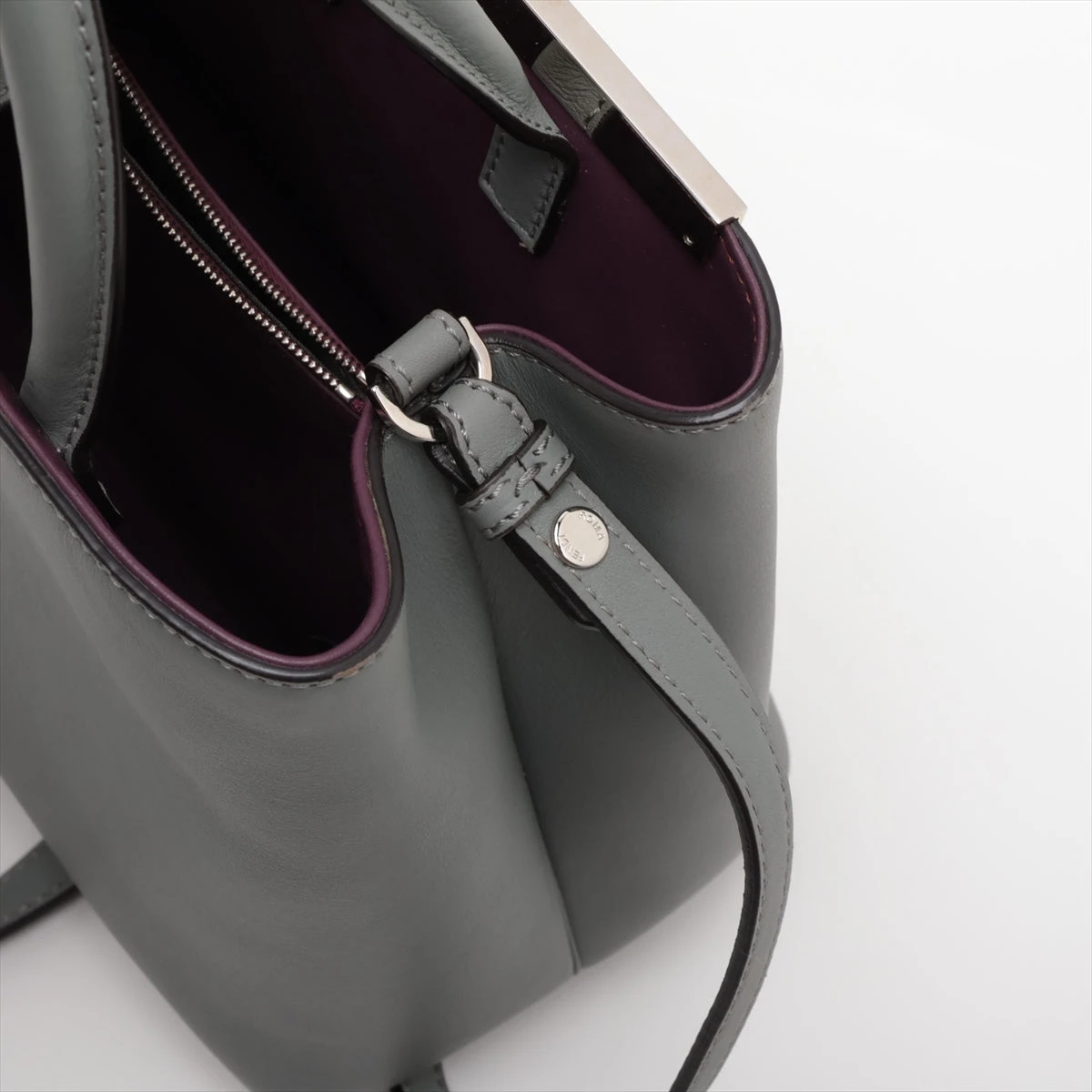 【送料無料】FENDI プチトゥージュール 2wayレザー　グリーン 送料無料】FENDI プチトゥージュール 2wayレザーグリーン