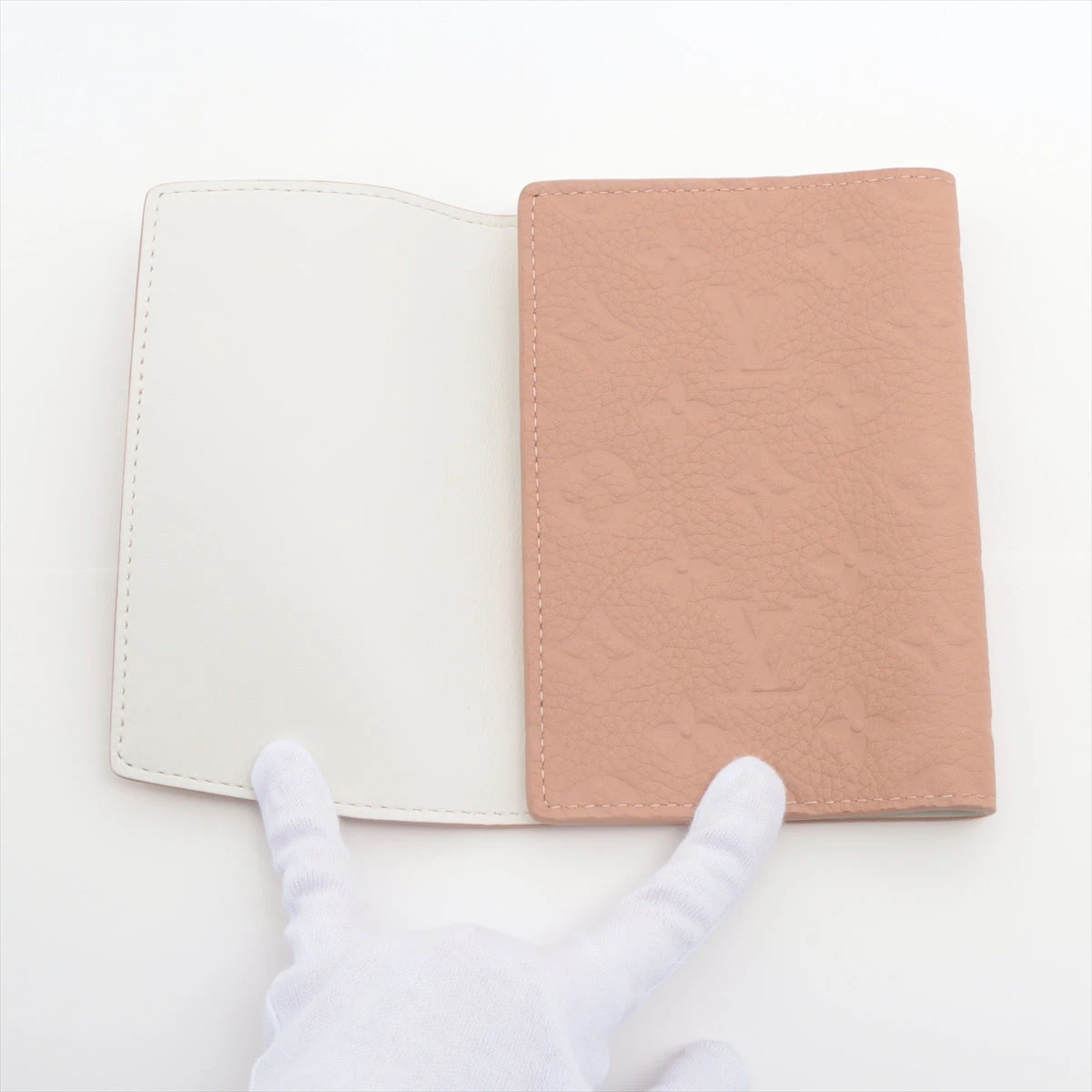 ヴィトン モノグラムアンプラント ブックカバー GI0705 ベージュ ブックカバー  A2467705｜中古ブランド品・ブランド古着通販｜ALLU（アリュー）