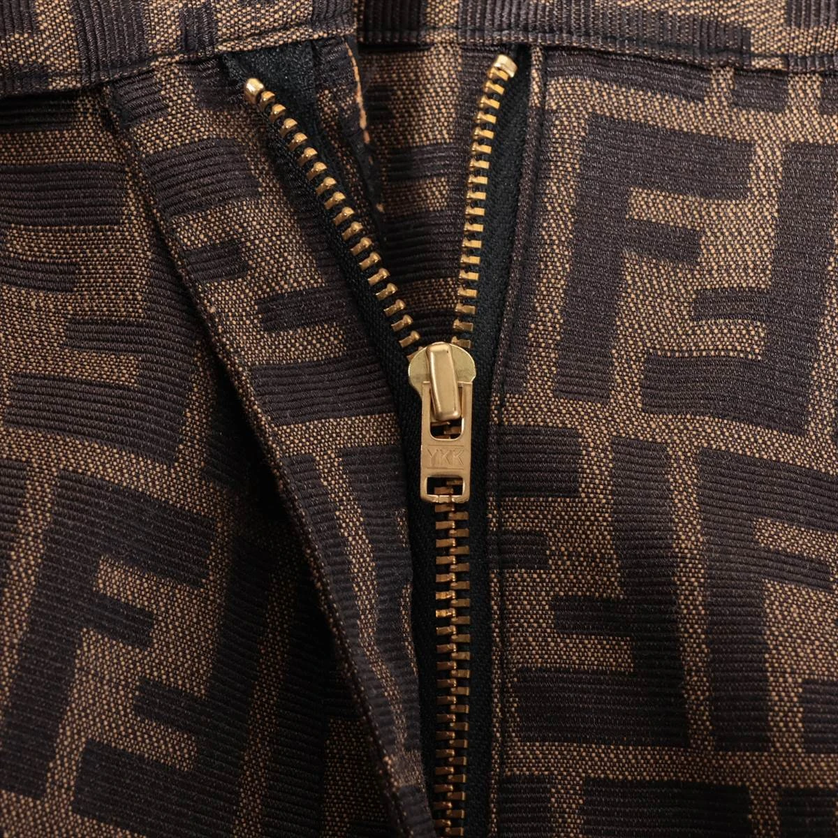 フェンディ ズッカ コットン×ポリエステル ショートパンツ I42