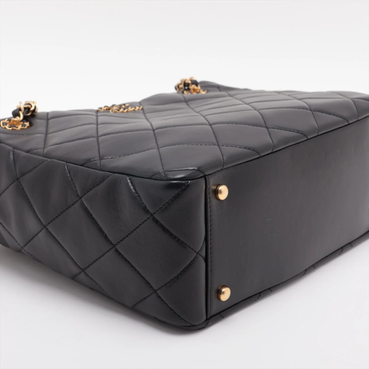 CHANEL トートバッグ ラムスキン ブラック ハンドバッグ ユニセックス CHANEL - CHANEL トートバッグ ラムスキン ヴィンテージ ロゴ