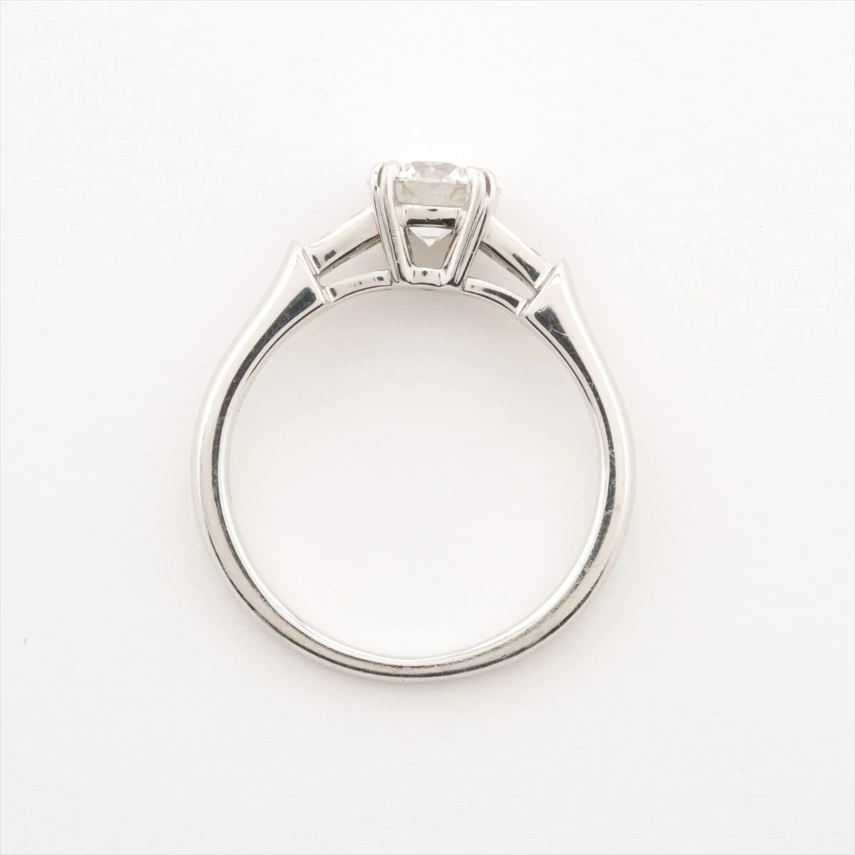 ハリーウインストン　トリストリング ラウンドカット・トリスト・エンゲージメントリング｜ハリー