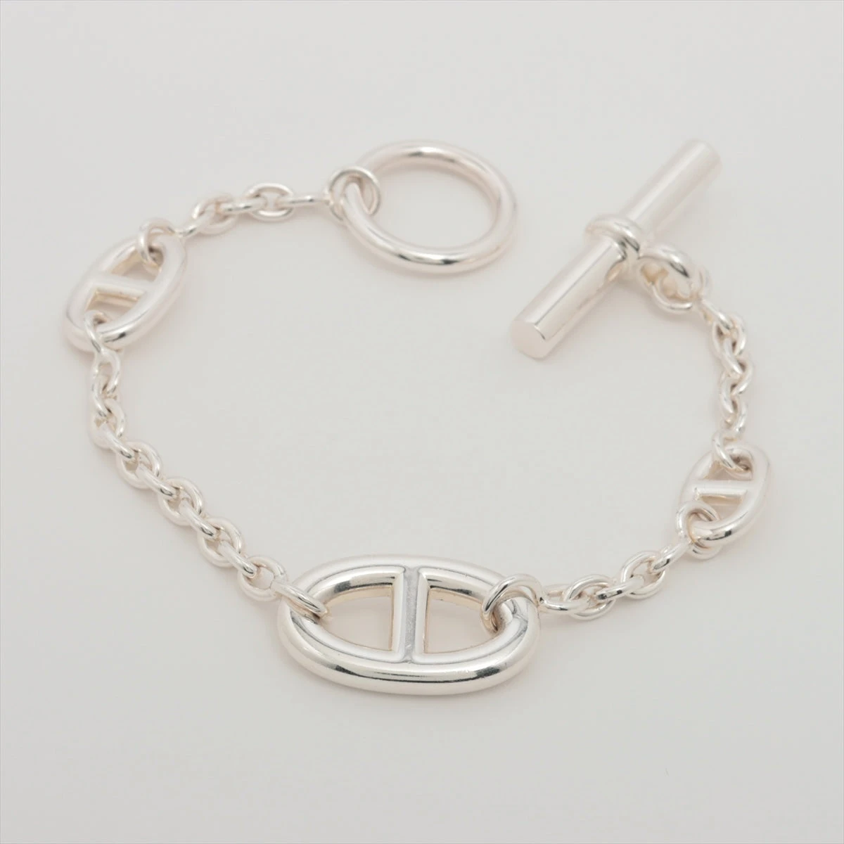 エルメス　ブレスレット シンプルで完成されたデザインだから、きっと80歳になっても身に