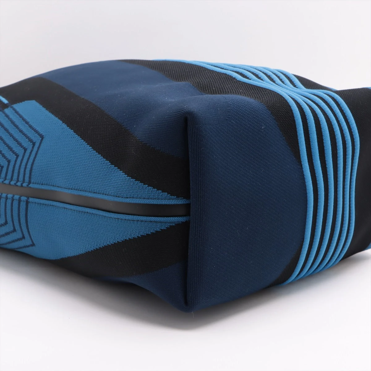 エルメス エトリヴィエール ショルダーMM ディナモニット ブルー