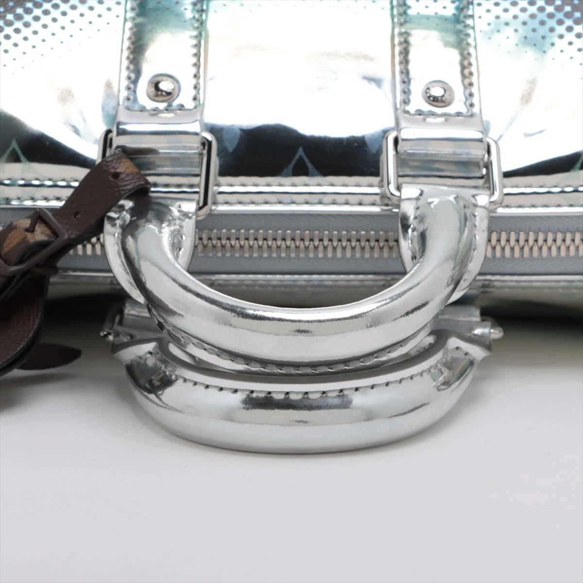 ヴィトン メタリック ネビュラ キーポル バンドリエール25 M23119 RFID