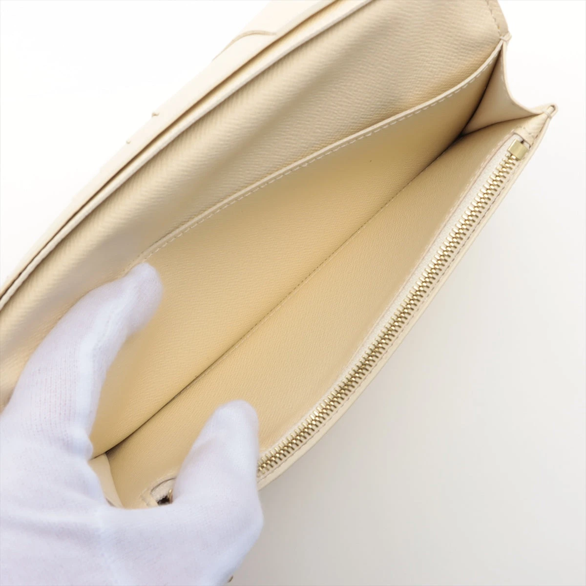 極美品 LOUIS VUITTON ルイヴィトン × タイラーザクリエイター ポルトフォイユ ブラザ NM 長財布 モノグラムクラギー M83335 バニラ 中古 4b006605 極美品 LOUIS VUITTON ルイヴィトン × タイラーザクリエイター
