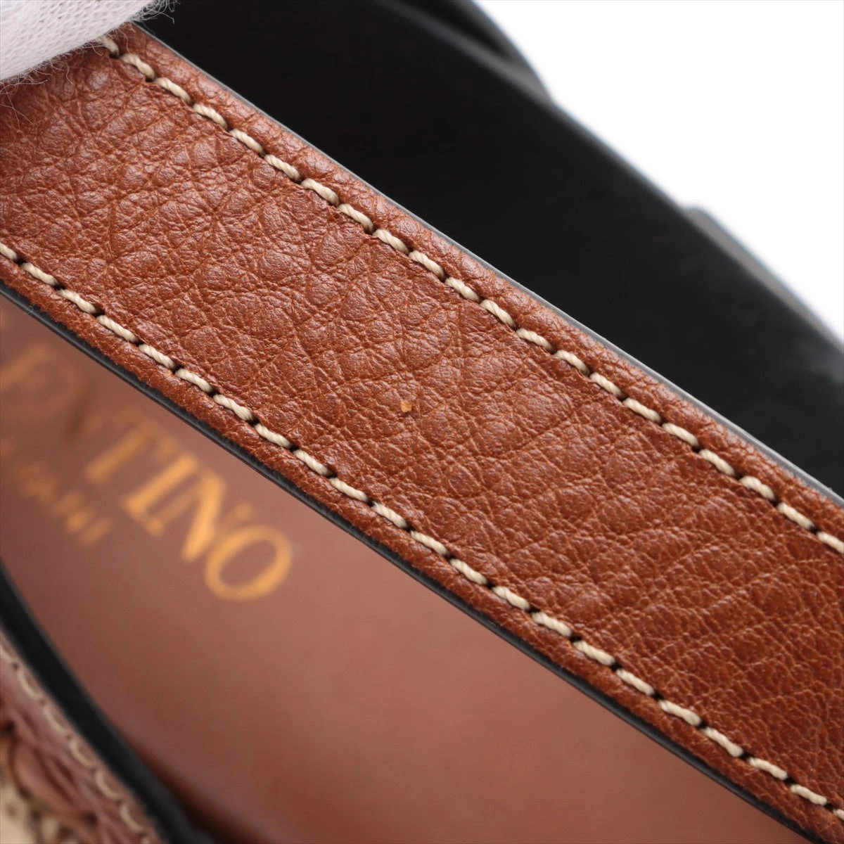 VALENTINO■ヴァレンティノ Vロゴ レザー サンダル ブラウン Valentino Garavani Vロゴ ソングサンダル | ブラウン | FARFETCH JP