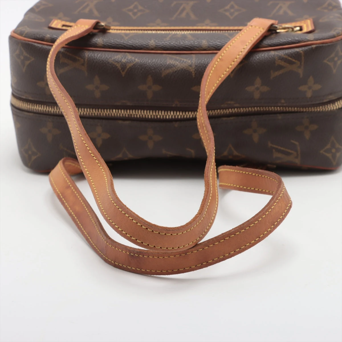 LOUIS VUITTON - ルイ ヴィトン モノグラム シテMM ハンドバッグ