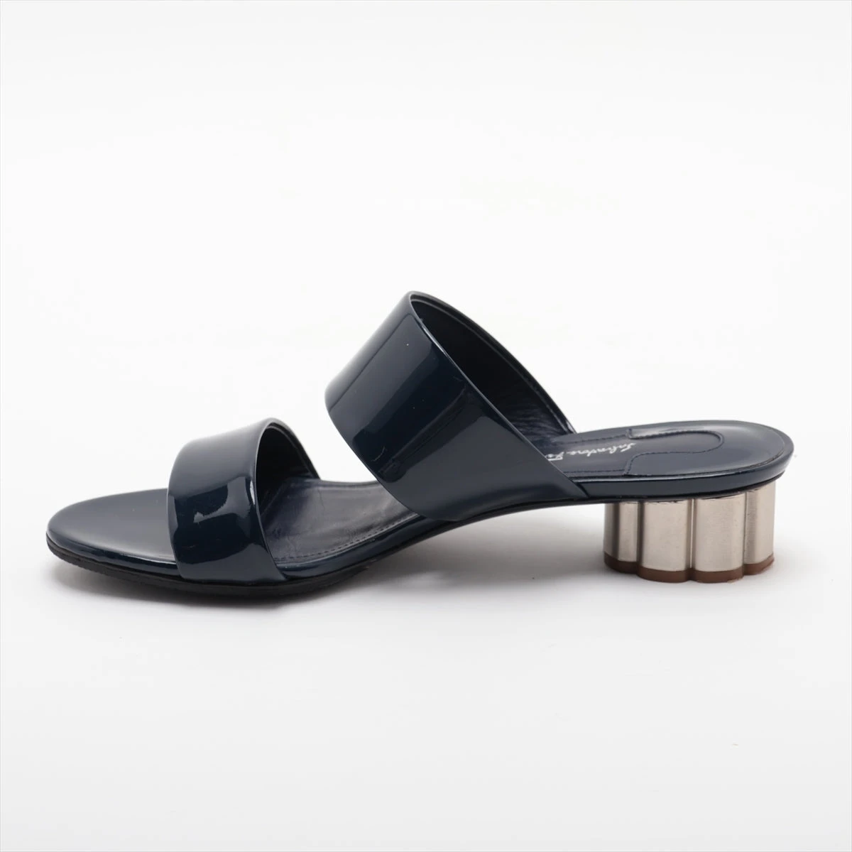 ★Ferragamo★パテントレザーサンダル★8/5D ☆Ferragamo☆パテントレザーサンダル☆8/5D Salvatore