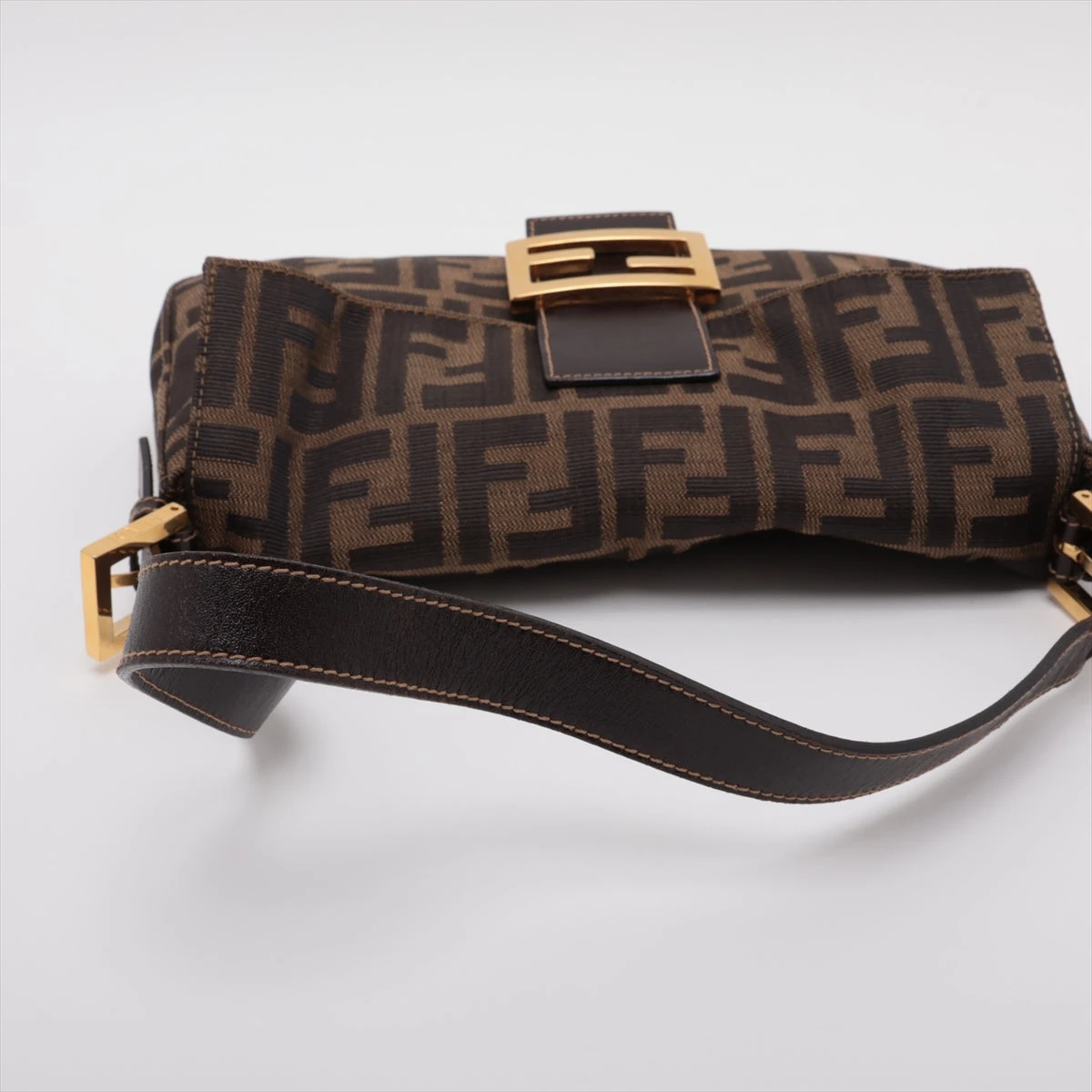 えりフェンディ　マンマバケット　キャンバス　ショルダーバッグ　ブラウン 楽天市場】フェンディ FENDI マンマバケット ショルダーバッグ