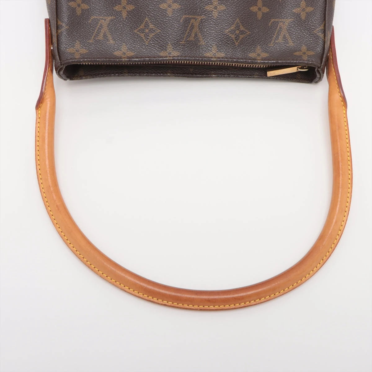 ルイヴィトン　モノグラム　ルーピングMM　IKD-502 ルイヴィトン モノグラム ルーピングMM IKD-502