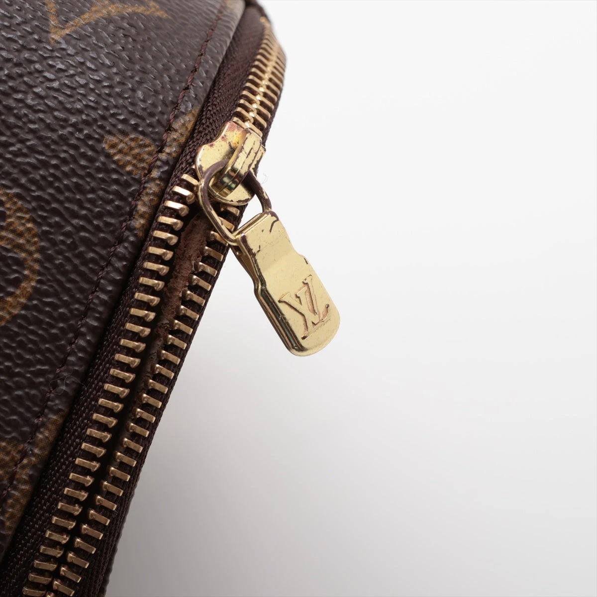 ヴィトン モノグラム トゥルースブラッシュGM M47505 ポーチ