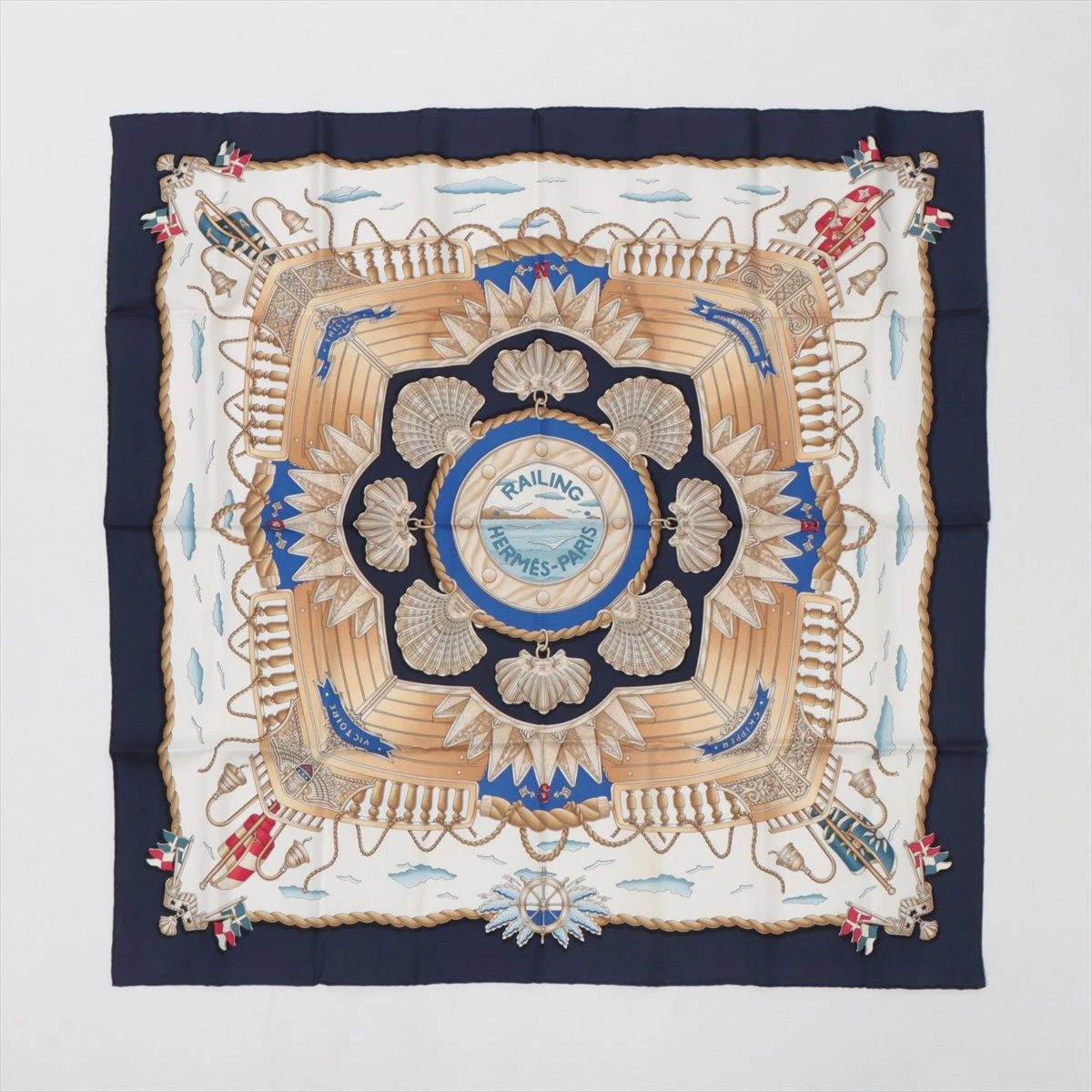 HERMES エルメス カレ90 スカーフ『JUNQUES ET SAMPANS』船 赤