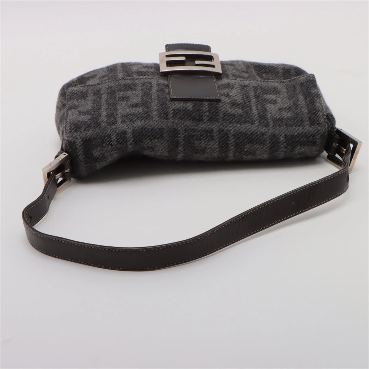 FENDI フェンディ マンマバケット ショルダーバッグ カシミア 楽天市場】【バッグ】FENDI フェンディ マンマバケット