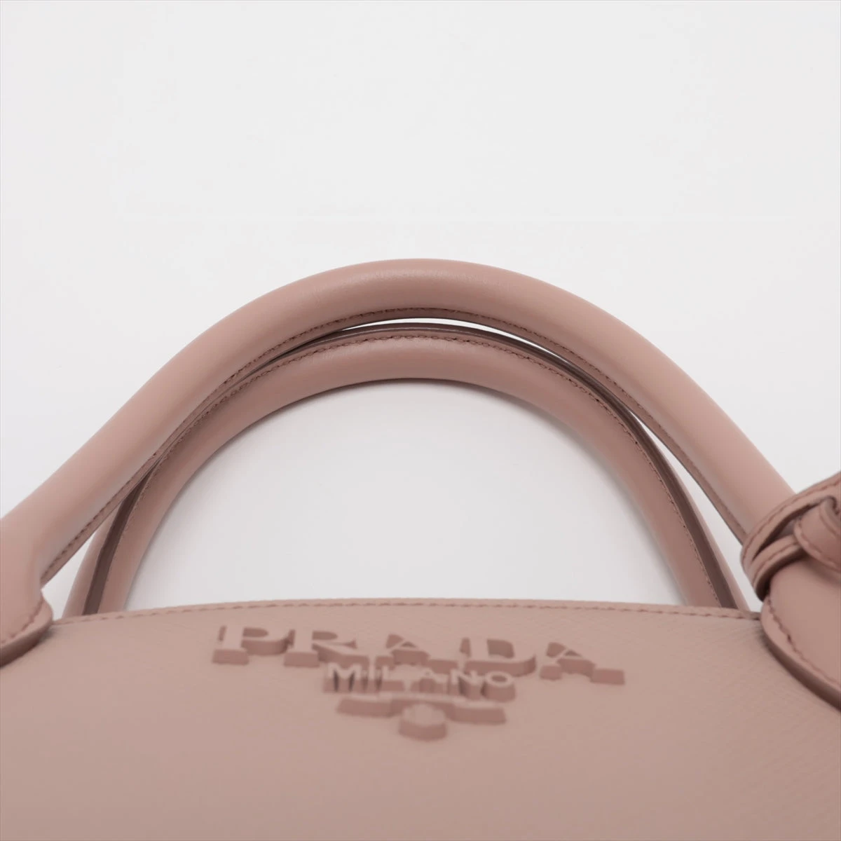 美品☆　プラダ　サフィアーノキュイール　ピンク　2way　ハンドバッグ プラダ サフィアーノキュイール レザー 2WAYハンドバッグ ピンク
