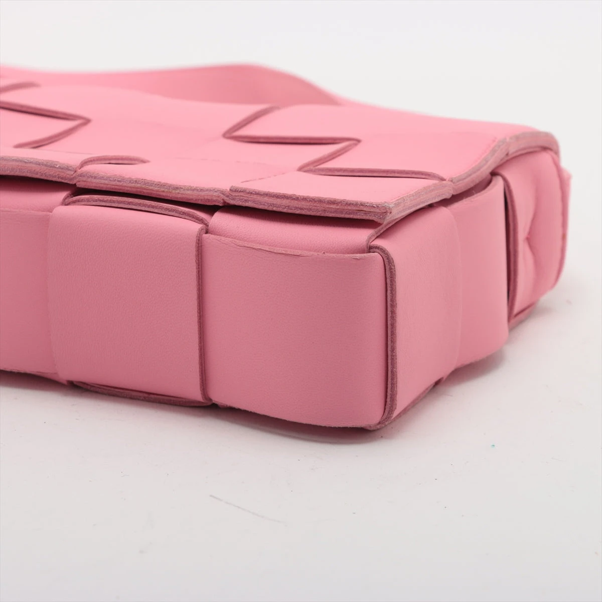 ボッテガヴェネタ マキシイントレチャート カセット レザー