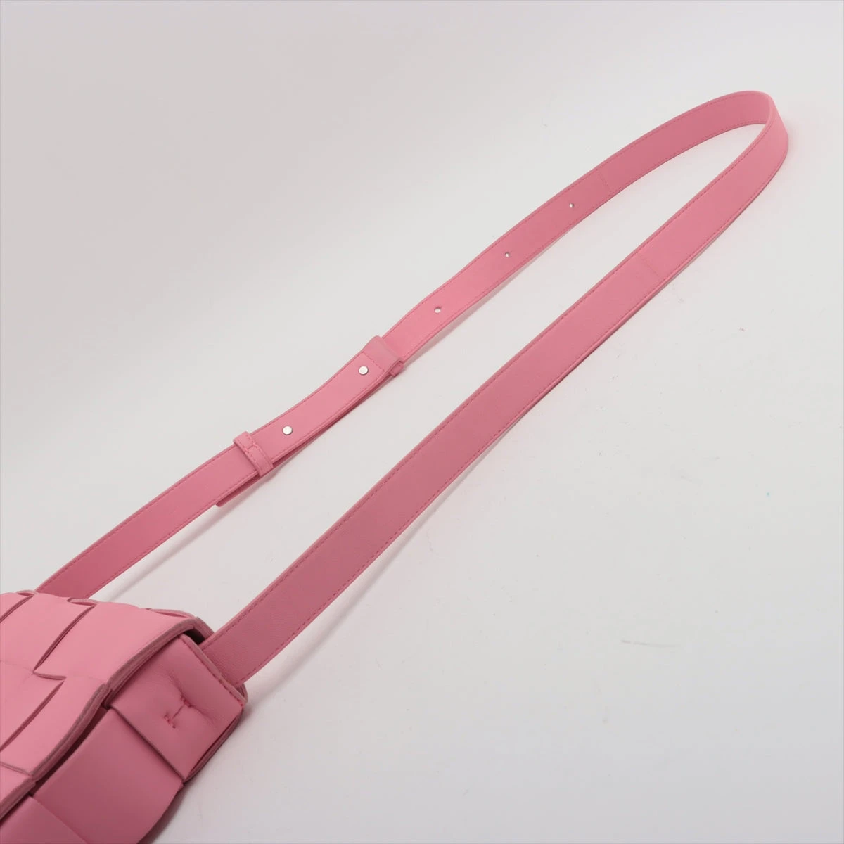 ボッテガヴェネタ マキシイントレチャート カセット レザー