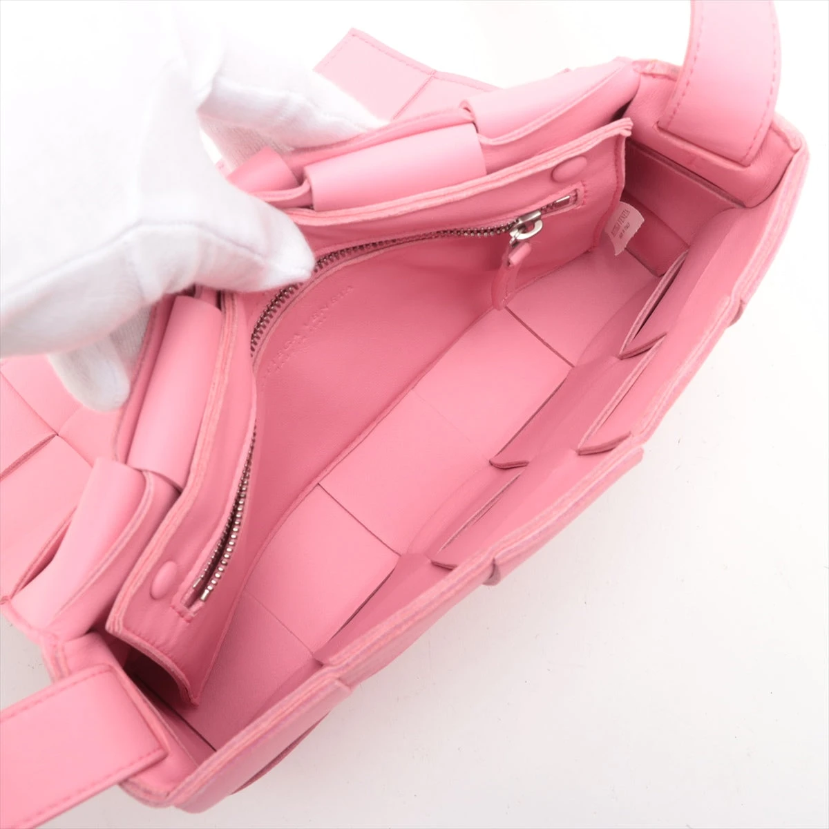 【BOTTEGA VENETA】新作 カードホルダー レザー カセット Pink 665d5a7d09726.webp