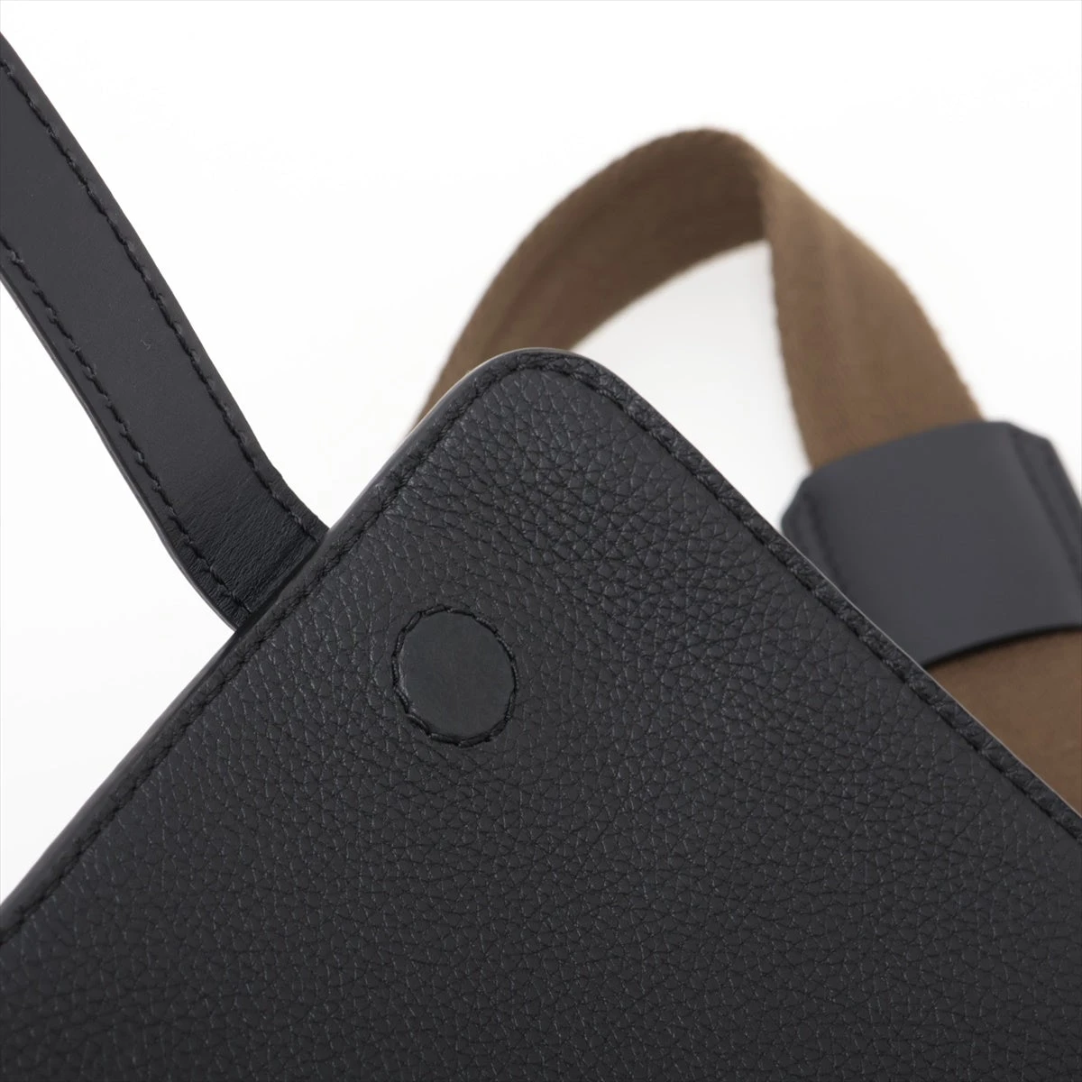 ✨極美品✨ロエベ　大容量メッセンジャーバッグ　キャンバス×レザー　ブラック メンズ ラグジュアリーメッセンジャーバッグ｜ロエベ - LOEWE