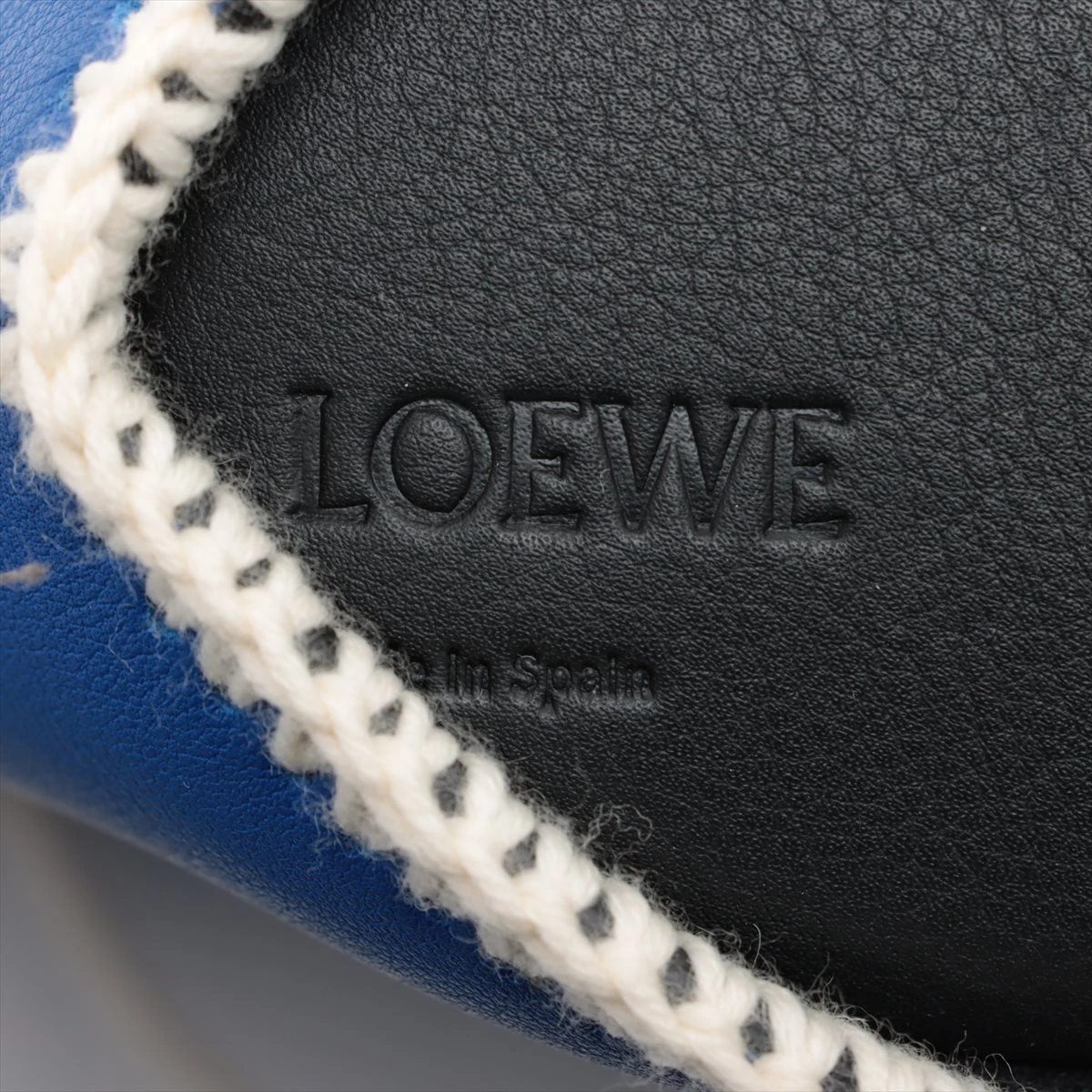 ■極美品■LOEWE ショルダーバッグ　バニースターズ　レザー　黒　ラビット ✨極美品LOEWE ブラックレザー ショルダーバッグ - メルカリ