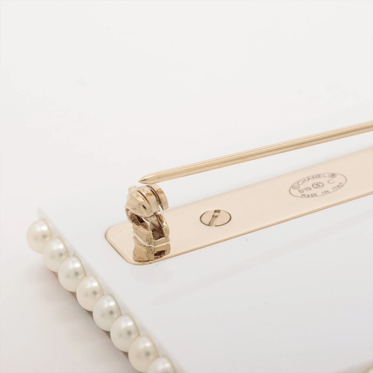 CHANEL シャネル エアライン レジンブローチ　【未使用品】 CHANEL シャネル エアライン レジンブローチ 【未使用品