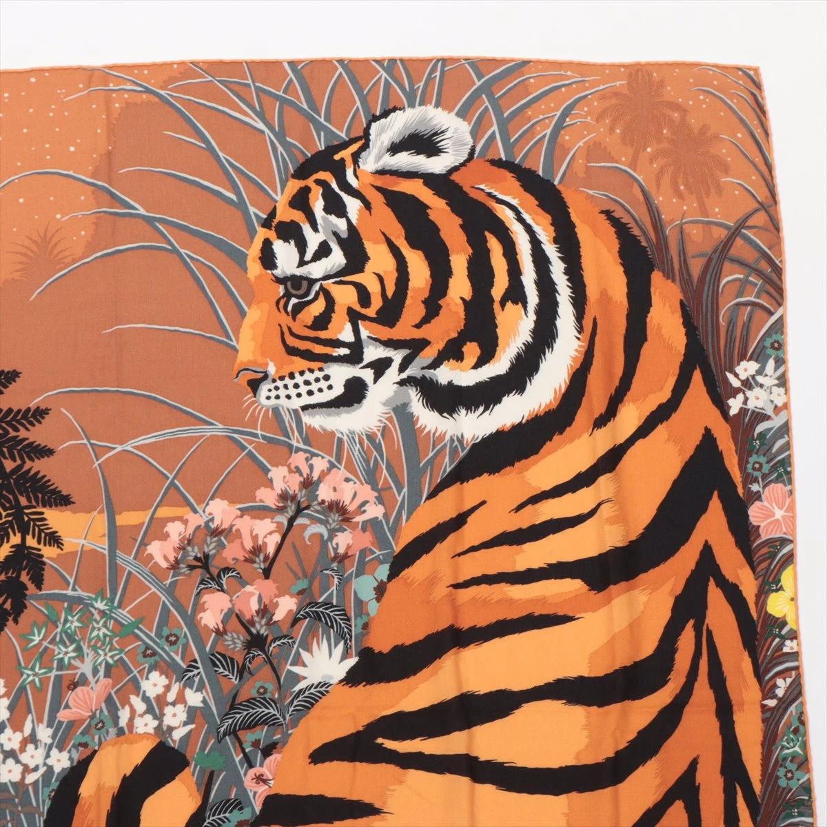 エルメス TIGRE DU BENGALE ベンガル 虎柄　カレ 90 スカーフ 楽天市場】【未使用】HERMES エルメス カレ 90 スカーフ TIGRE
