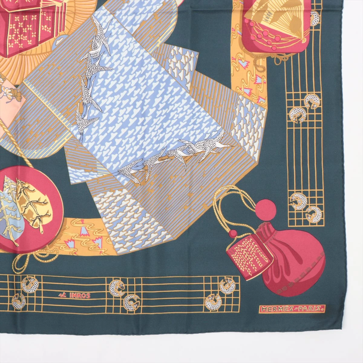 エルメス カレ90 KIMONOS et INROS 着物と印籠 シルク スカーフ