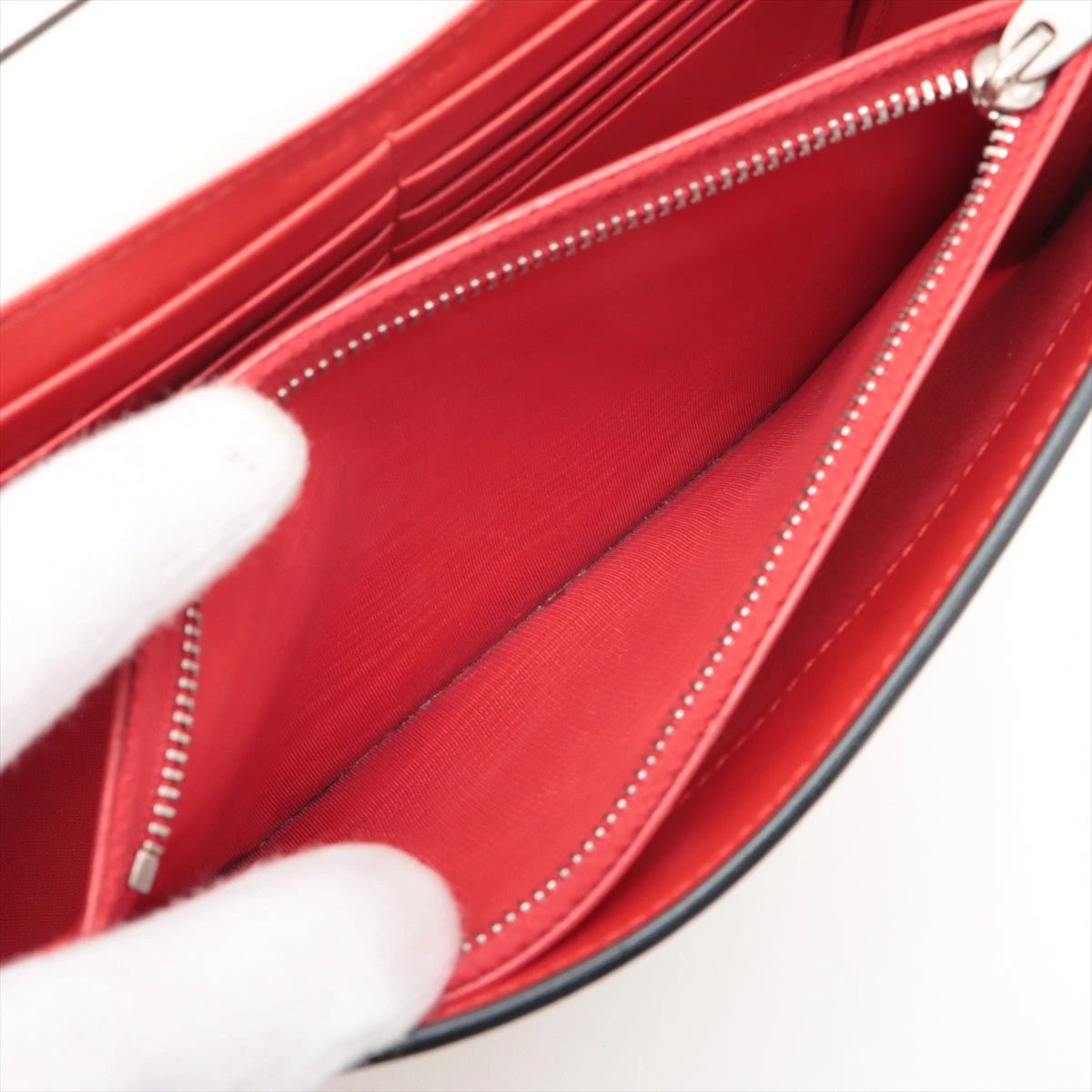 美品✨クリスチャンルブタン　チェーンウォレット　ショルダー　レザー　レッド　ロゴ Christian Louboutin クリスチャンルブタン ショルダーバッグ
