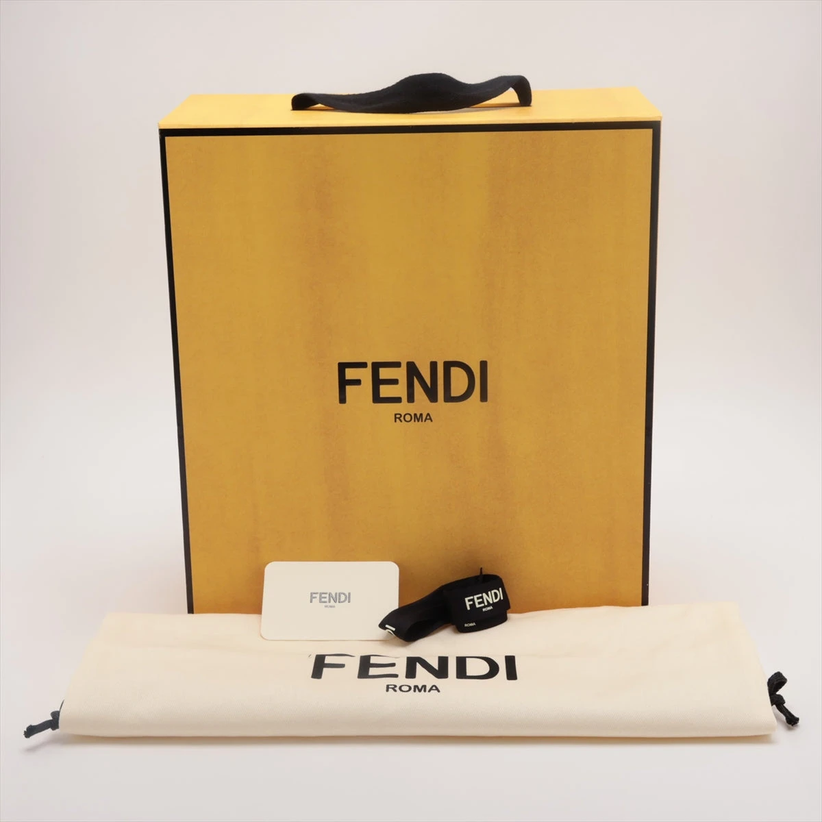 新品同様【フェンディ】ピーカブー　アイシーユー　スモール　2way ハンドバッグ FENDI】フェンディ『ピーカブー アイシーユー スモール』8BN327