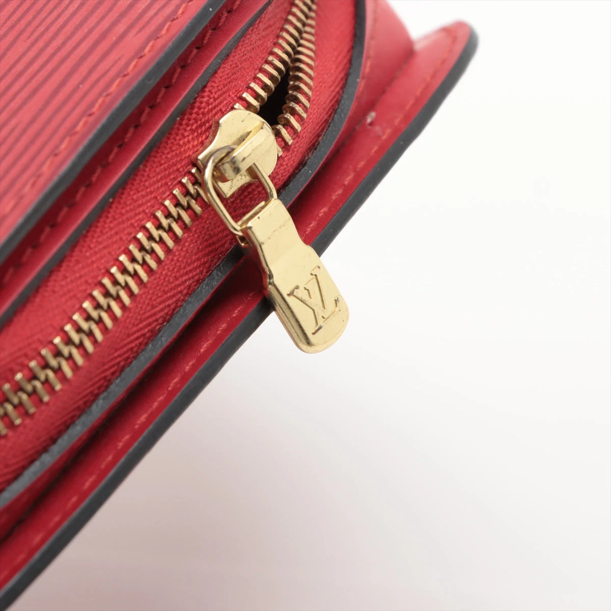 ルイヴィトン エピ ポーチ ドーフィーヌPM レッド M48447 化粧ポーチ LOUIS VUITTON ルイ ヴィトン エピ ドーフィーヌ M48447