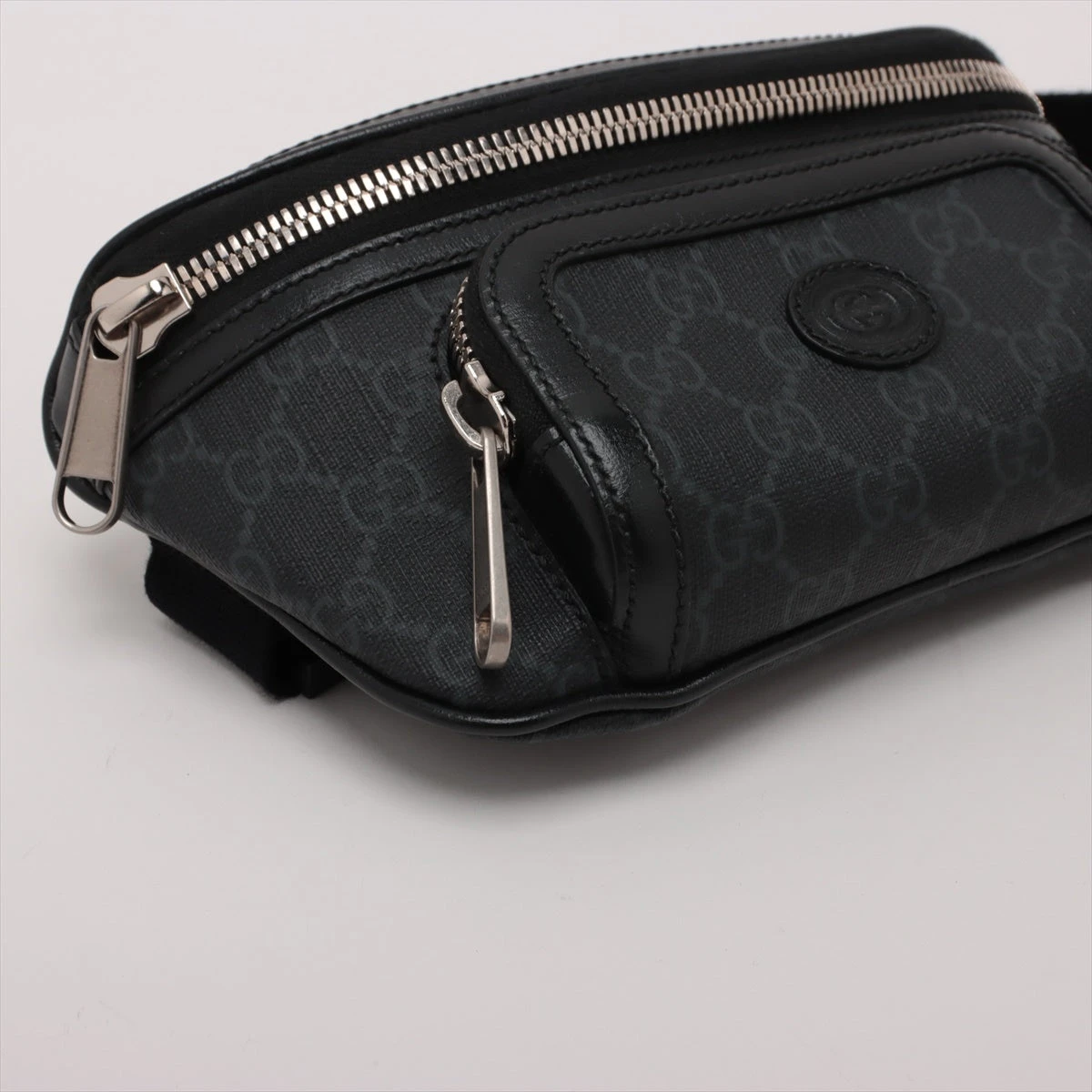 ①GUCCI クラッチバッグ ポーチ GGスプリーム インターロッキング 黒 GUCCI グッチ インターロッキングG GGスプリームクラッチバッグ
