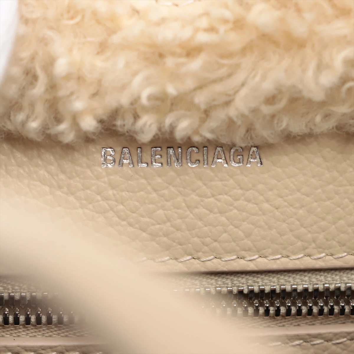 バレンシアガ エブリデイ トートXS ボア 2WAYハンドバッグ