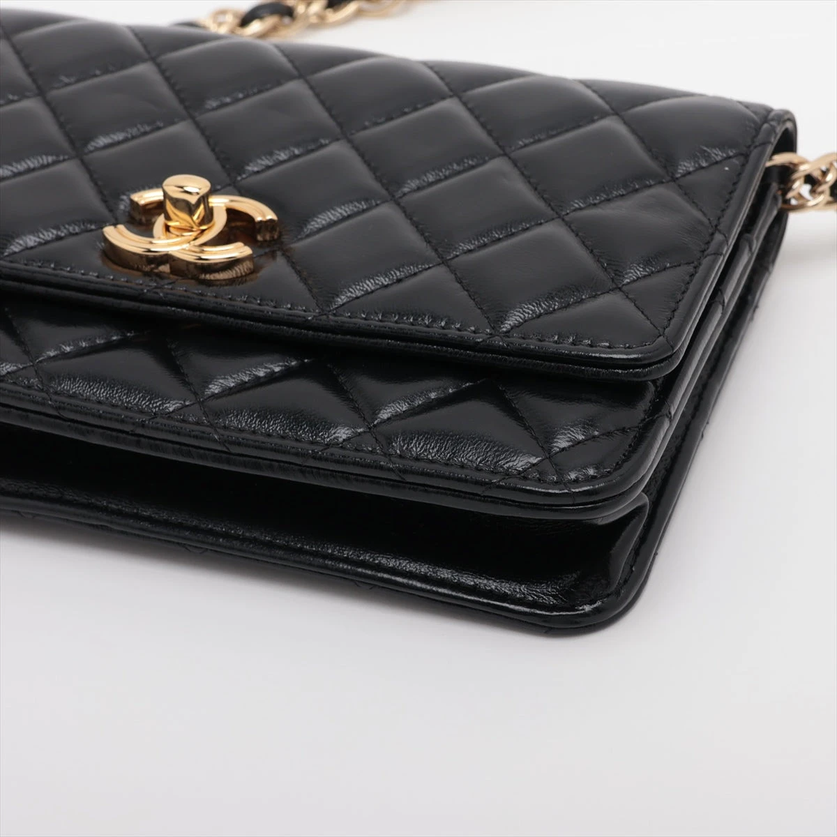 【CHANEL】AP3310 ラムスキン WOC チェーン クロスバッグ CHANEL】AP3310 ラムスキン WOC チェーン クロスバッグ 駅南やま