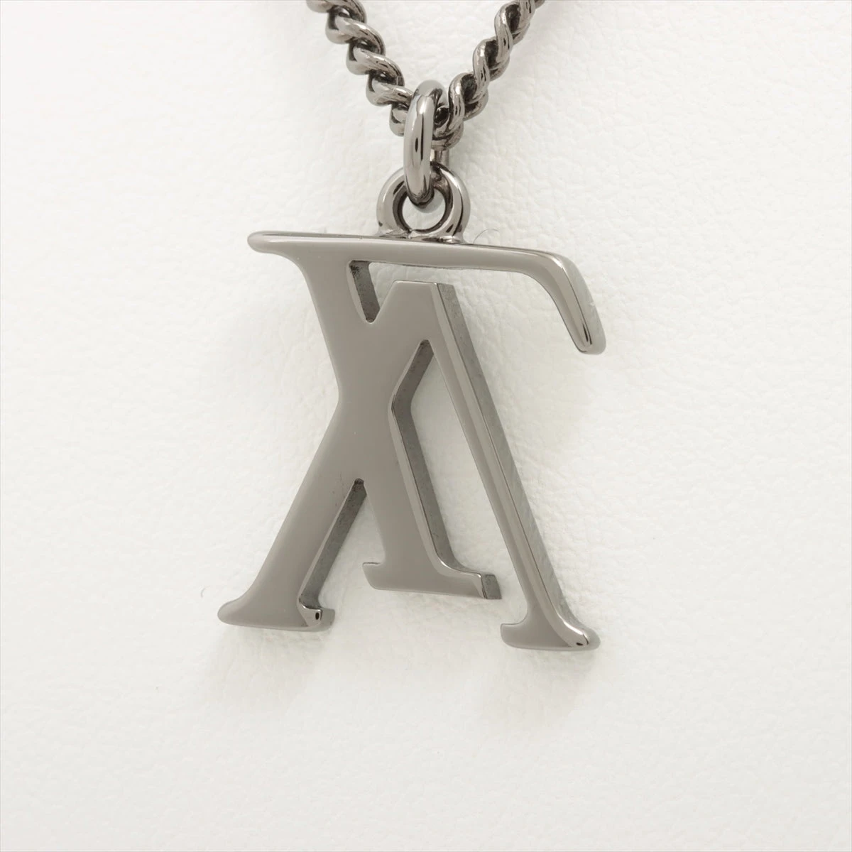 LOUIS VUITTON ネックレス コリエ アップサイドダウン M62683 LOUIS VUITTON ネックレス コリエLVアップサイドダウン ブラック