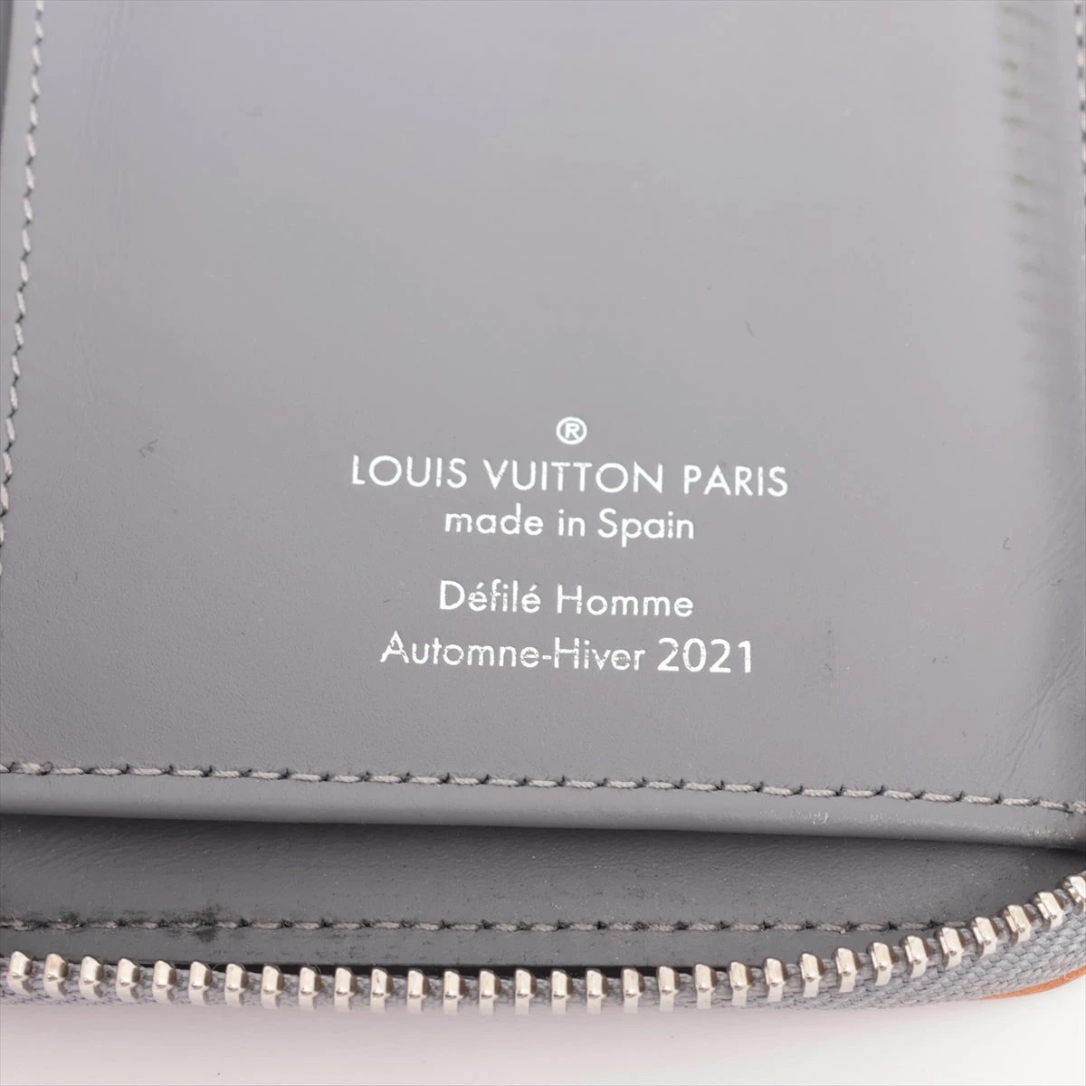 ヴィトン モノグラム ミラー キャンバス ジッピーウォレットヴェル