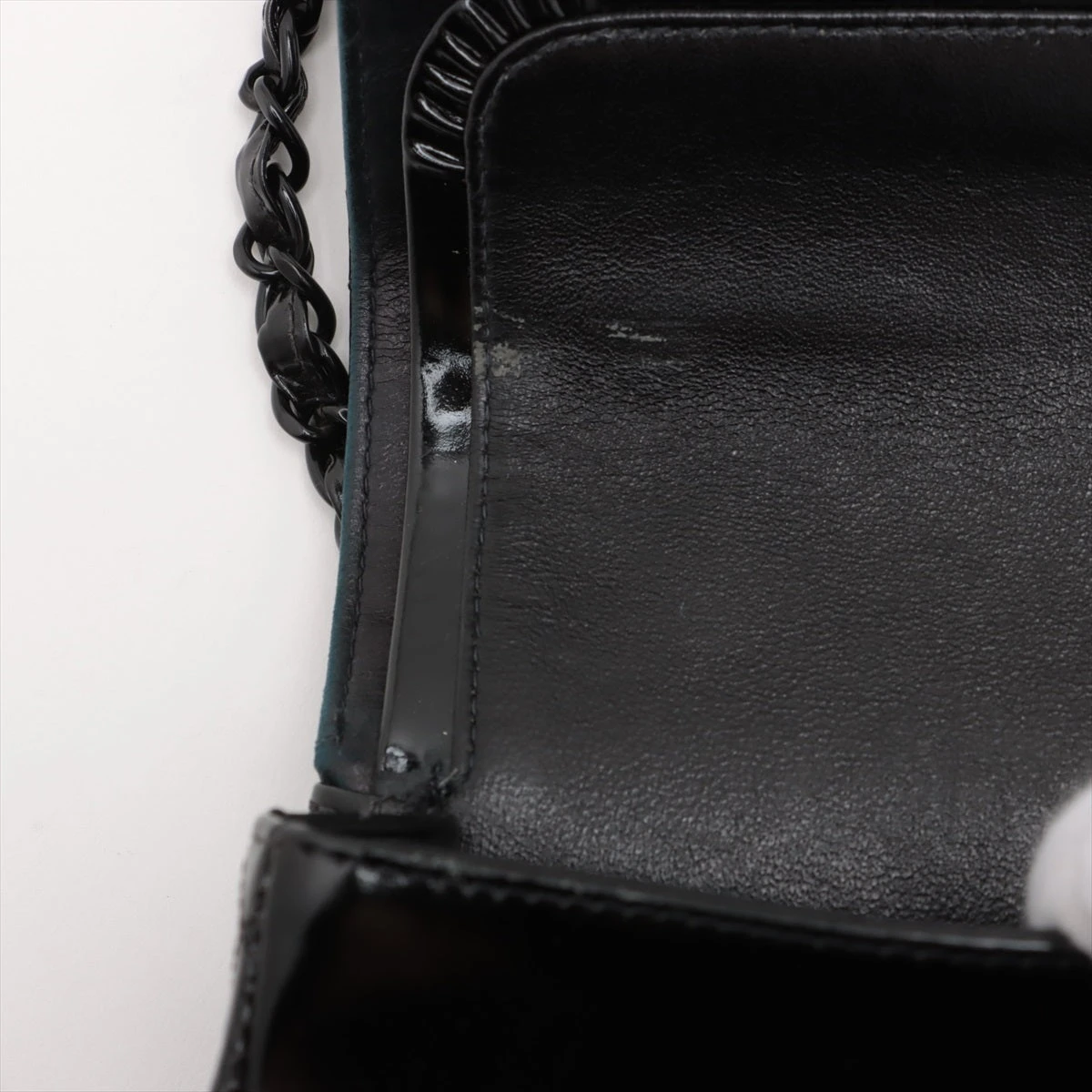 CHANEL シャネル ダブルフラップバッグ マトラッセ パテントレザー 25 CHANEL シャネルダブルフラップバッグマトラッセ パテントレザー25